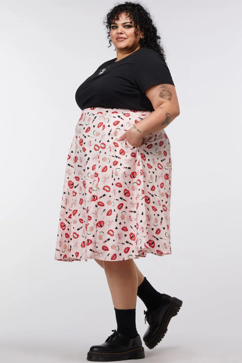 Kiss And Makeup Skirt Curve