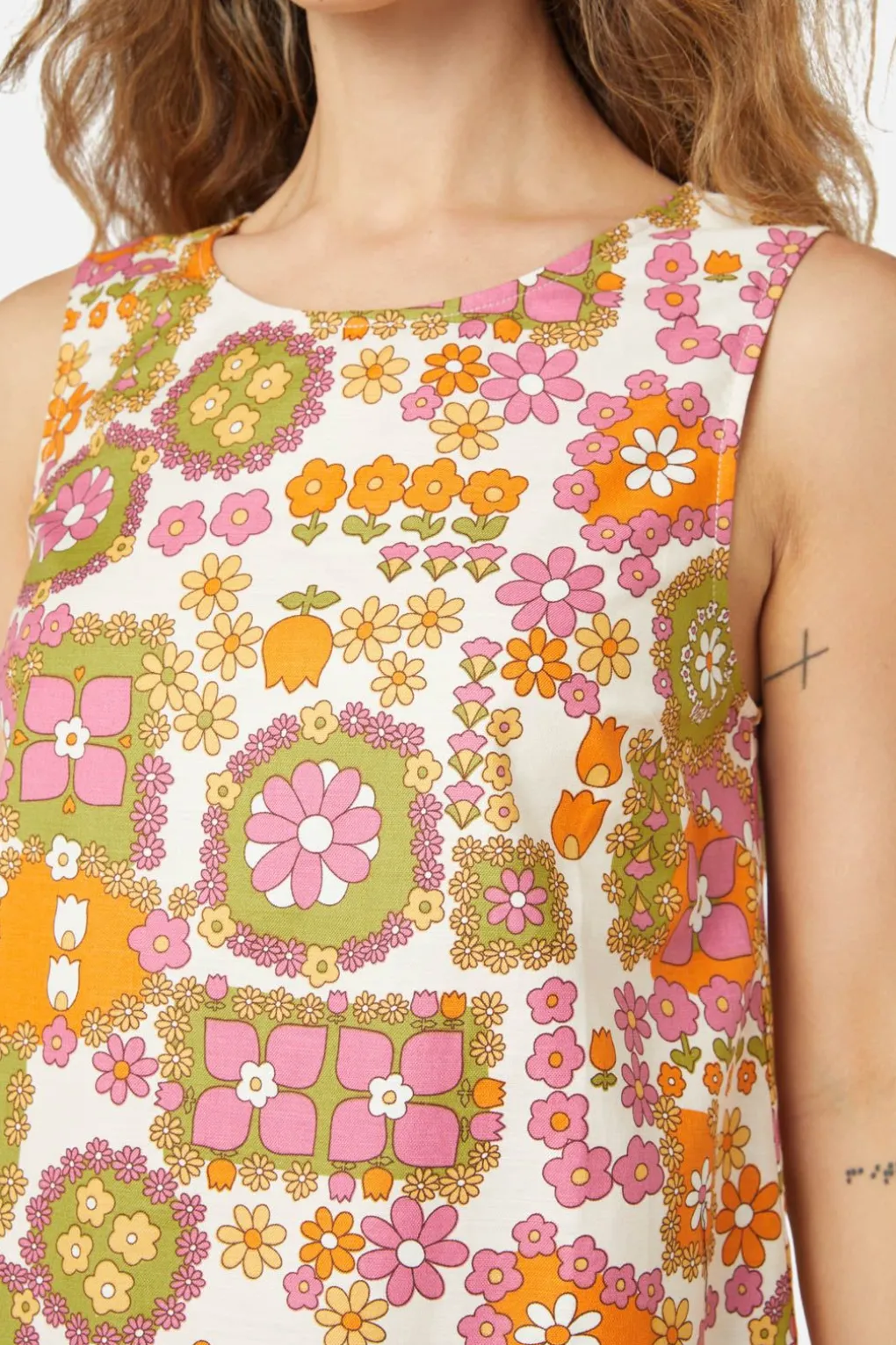 Sunny Retro Shift Dress